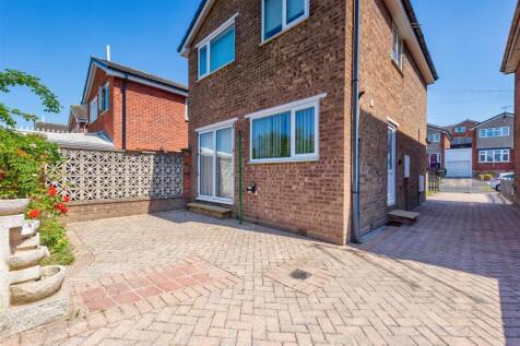 69BinstedWay(Exterior)(8of9).jpg