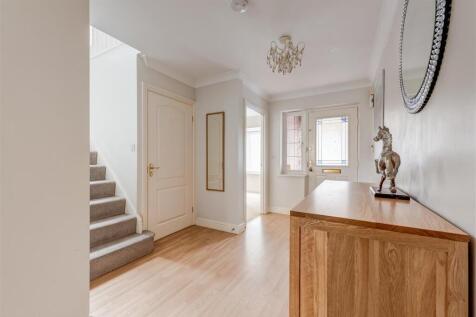 6NewtonVale(Interior)-2.jpg