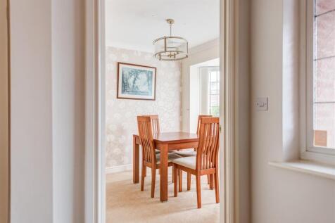 6NewtonVale(Interior)-3.jpg