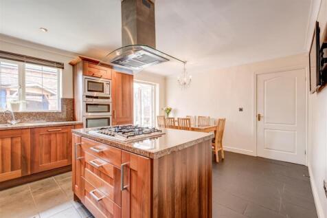 6NewtonVale(Interior)-11.jpg