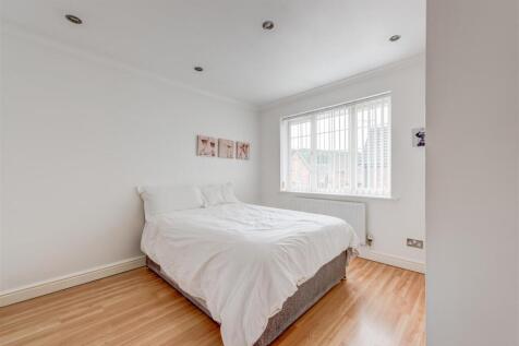 6NewtonVale(Interior)-22.jpg