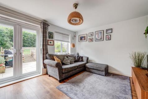 51CaldersCrescent(Interior)-8.jpg