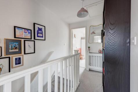 51CaldersCrescent(Interior)-14.jpg