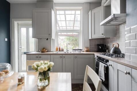 19PortseaRoad(Interior)-7.jpg