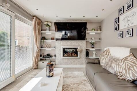 20WillowCrescent(Interior)-2.jpg