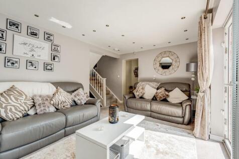 20WillowCrescent(Interior)-3.jpg