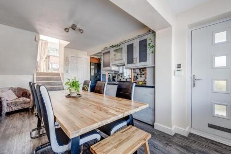 20WillowCrescent(Interior)-8.jpg
