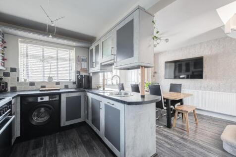 20WillowCrescent(Interior)-9.jpg