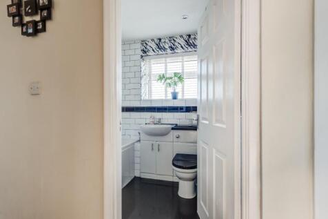20WillowCrescent(Interior)-19.jpg