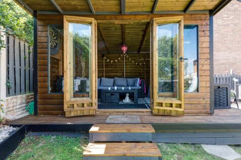 20WillowCrescent(Exterior)-11.jpg