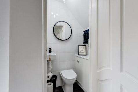 11RocherAve(Interior)-16.jpg