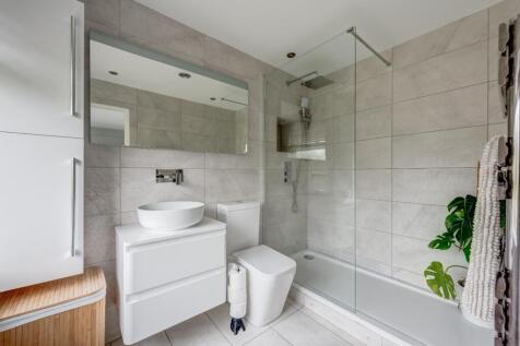 11RocherAve(Interior)-23.jpg