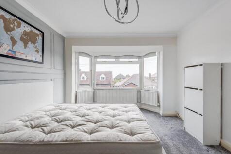 11RocherAve(Interior)-27.jpg