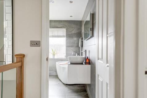 11RocherAve(Interior)-29.jpg
