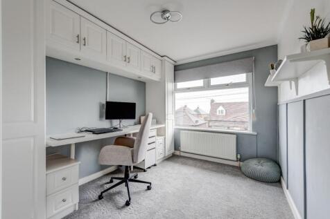 11RocherAve(Interior)-32.jpg