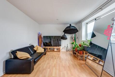 117aDoncasterRoad(Interior)-6.jpg