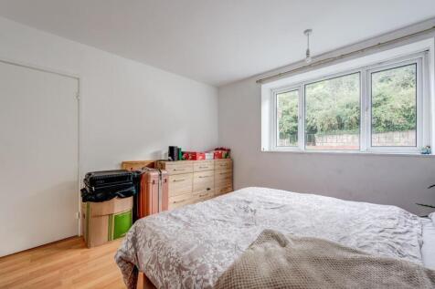 117aDoncasterRoad(Interior)-12.jpg