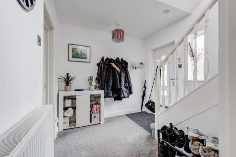 42MonterneyCrescent(Interior)-2.jpg