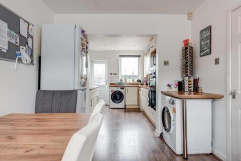 42MonterneyCrescent(Interior)-8.jpg