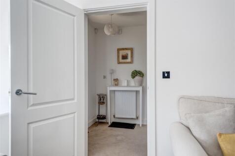 4RockinghamAvenue(Interior)-7.jpg
