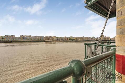Globe Wharf