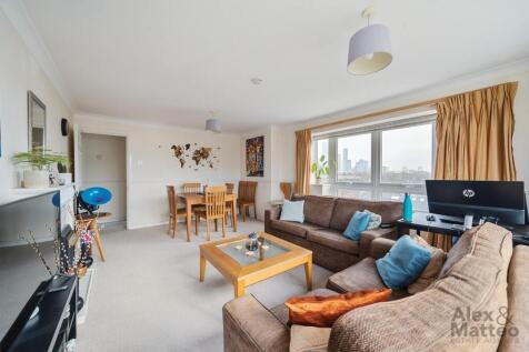 Woolcombes Court