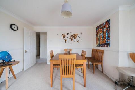 Woolcombes Court
