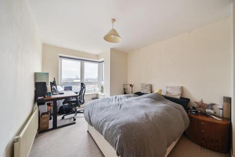Woolcombes Court