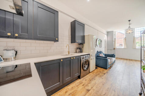 1372154-8-68ff710...