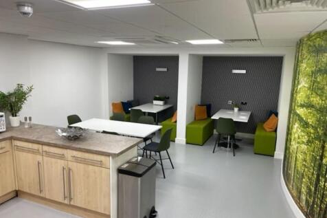 Communal Kitchen4.JPG