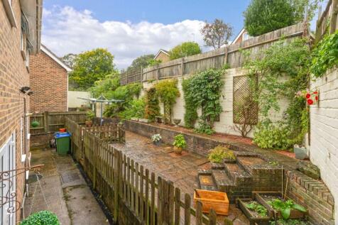 2 Orchard Mews_3.jpg