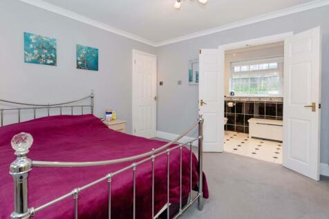2 Orchard Mews_24.jpg
