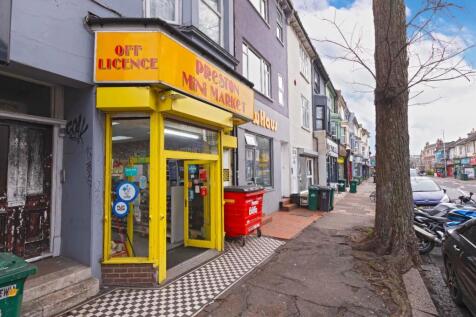 Mini Mart_8.jpg