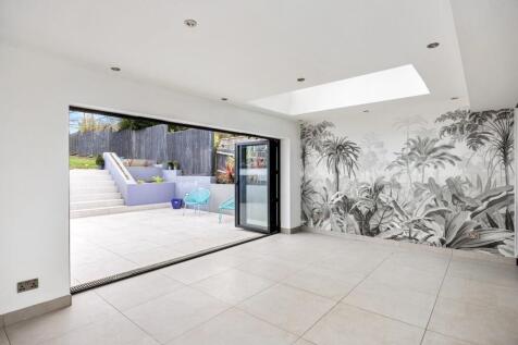 Hillcrest (22).jpg