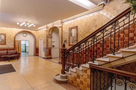 Old College House_27a.jpg