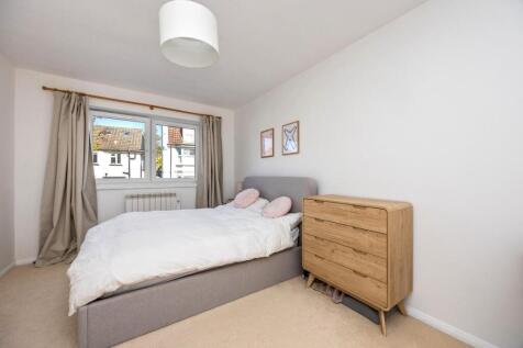 College Terrace_St Matthews Court_6-003.jpg