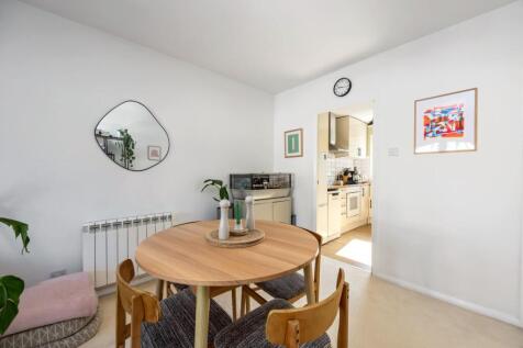 College Terrace_St Matthews Court_6-013.jpg