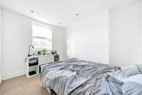 bedroom 1.jpeg