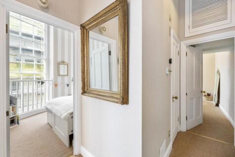 Brunswick Terrace, 42 Flat 6-024.JPG