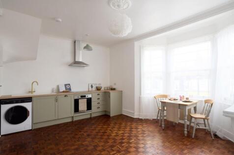 Living Room  Kitchen.jpg