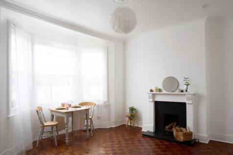 Living Room.jpg