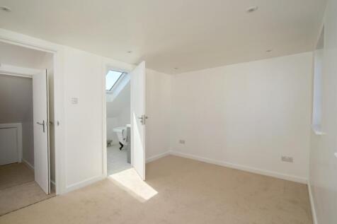 Bedroom 1.jpg