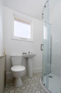 Shower Room.jpg