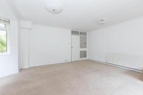 Wellingtonia Court_1.jpg