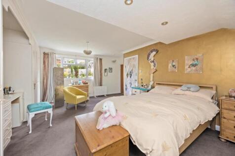 Broad Rigg Avenue, 37_013.JPG