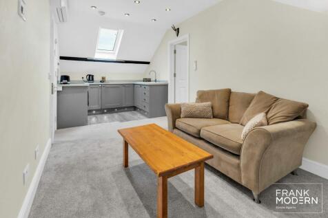 Top Floor Sitting Room/Kitchenette