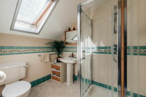 En-Suite (Bedroom One)