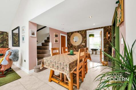 Living / Dining Kitchen