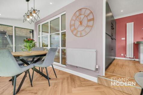 Garden Room / Dining Room