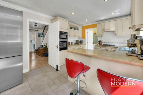 Kitchen / Breakfast Nook